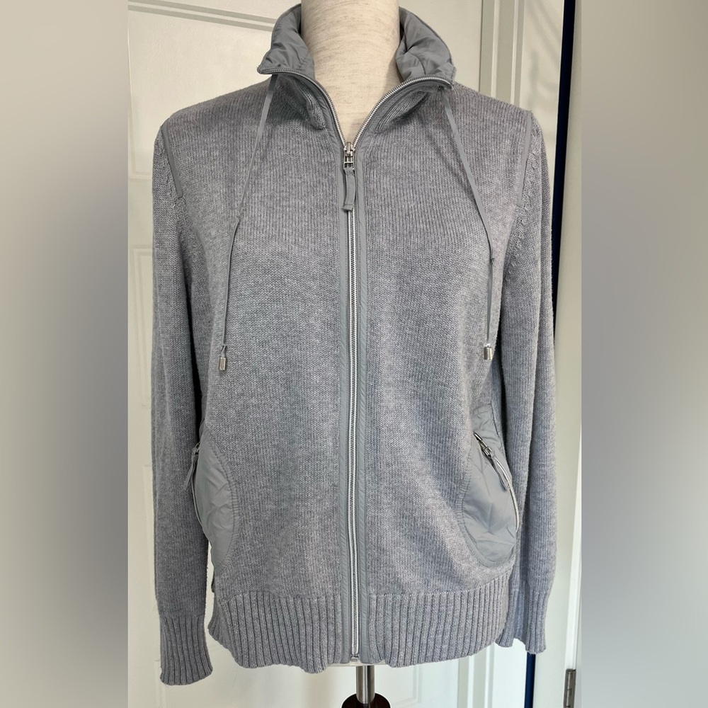 Zenergy Women’s Gray Sweater.